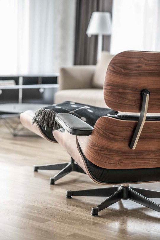  Vitra Eames Lounge Chair
